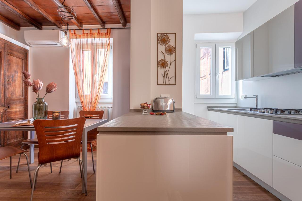 Emma - Lovely Suite In Trastevere Rome Bagian luar foto