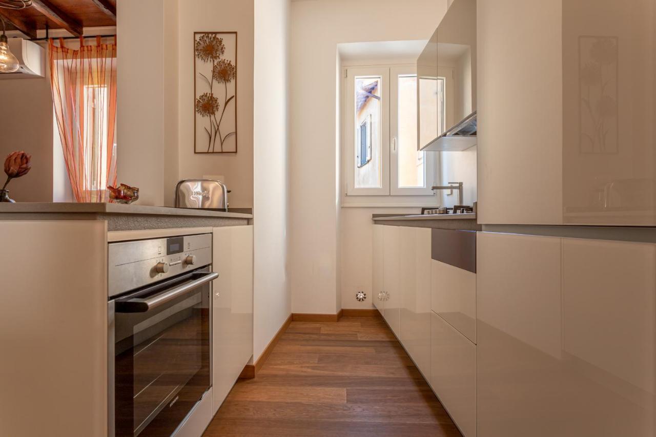 Emma - Lovely Suite In Trastevere Rome Bagian luar foto